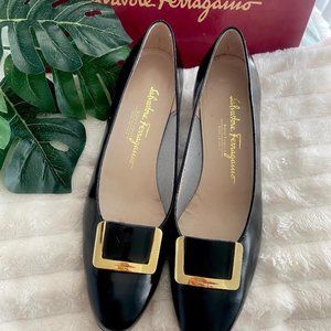 Salvatore Ferragamo Black leather low heels